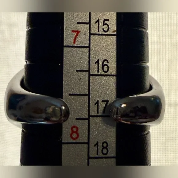 Ring - sz 7.75 adjustable - silver tone dome - New! No flaws. BOGO offer ⬇️ - Picture 9 of 9